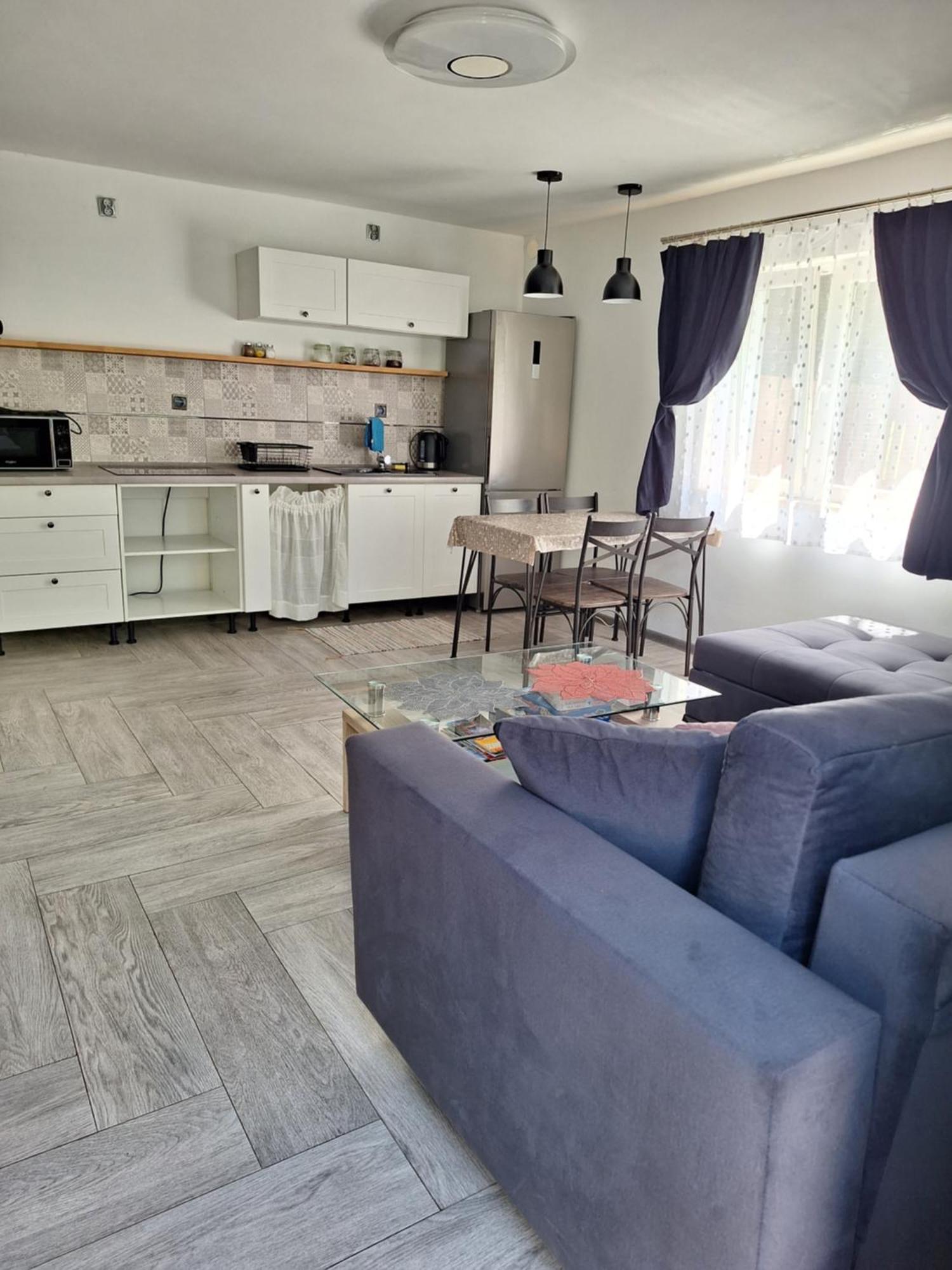 Rozanka Apartment
